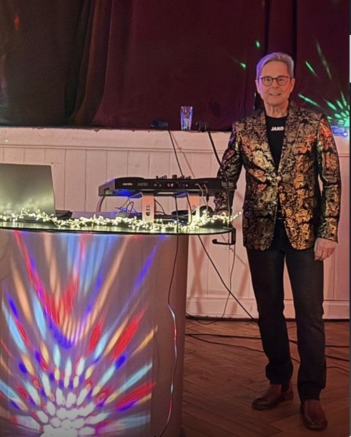 DJ Bernd aus Potsdam am DJ-Pult